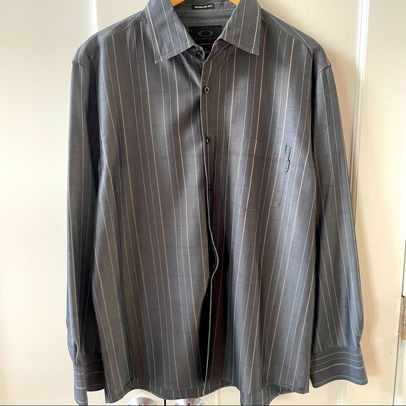 Oakley‘s long sleeve button down shirt grey - Picture 1 of 4